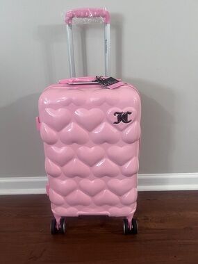 NWT JUICY COUTURE Barbie Pink HEARTS 21" XL SPINNER Carry-On SUITCASE Luggage